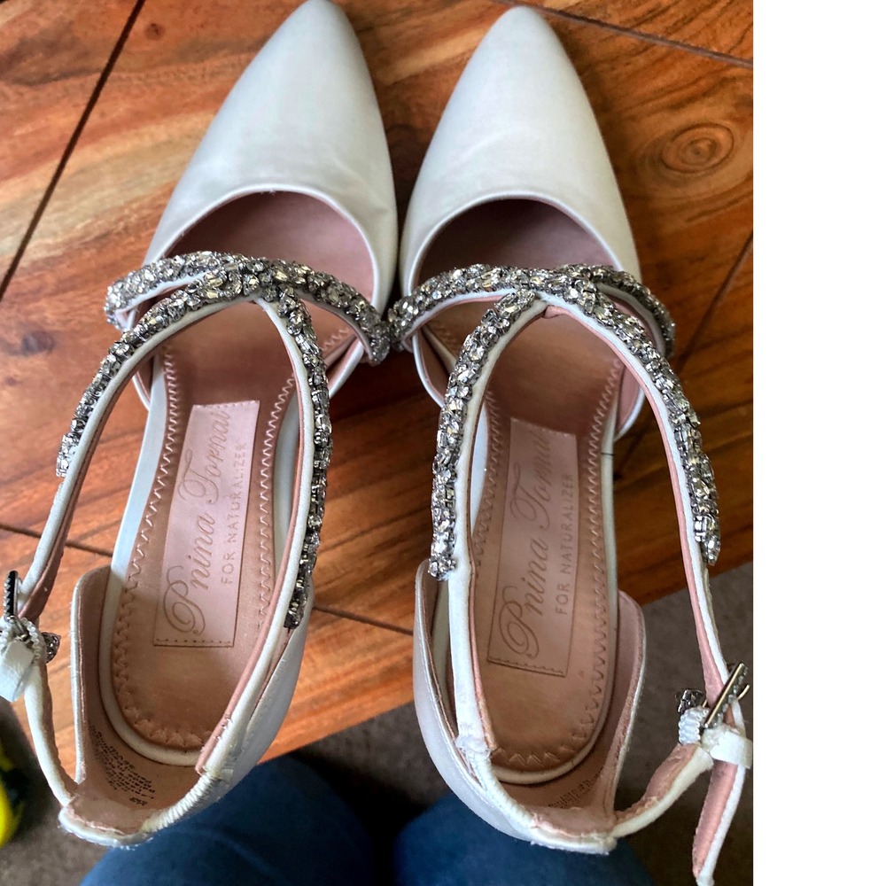 Pnina Tornai White Satin Pointed Toe Heels with Crystal Cross Straps - Picture 11 of 13